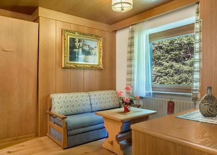 公寓 Cesa Soramurat 8 *